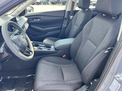 Certified 2025 Honda Accord SE image 18