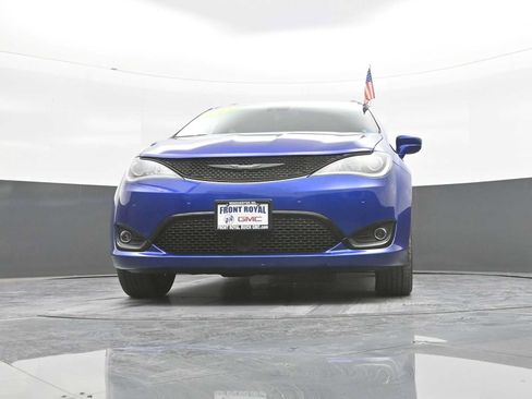 Used 2019 Chrysler Pacifica Touring-L Plus w/ Advanced Safetytec Group FWD image 39