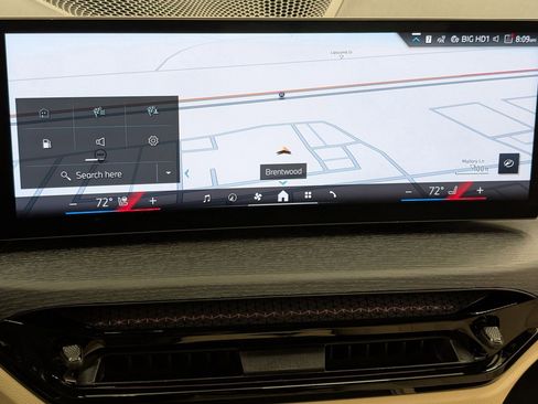 Used 2025 BMW 330i xDrive Sedan w/ Premium Package image 19