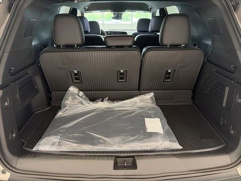 New 2026 Chevrolet Traverse Z71 w/ Driver Confidence Package AWD/4WD image 14