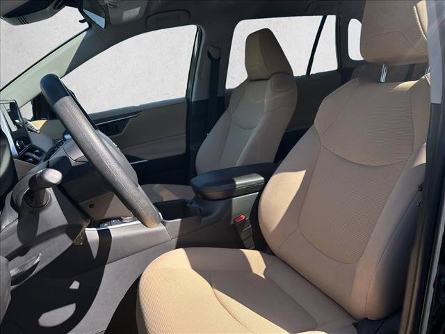 Certified 2024 Toyota RAV4 LE AWD/4WD image 20