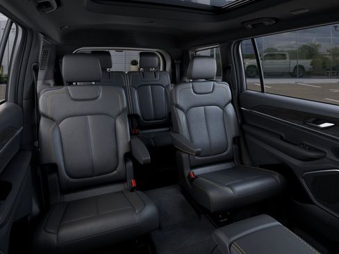 New 2026 Jeep Grand Cherokee L Limited AWD/4WD image 15