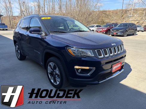 Used 2018 Jeep Compass Limited w/ Navigation Group AWD/4WD image 1
