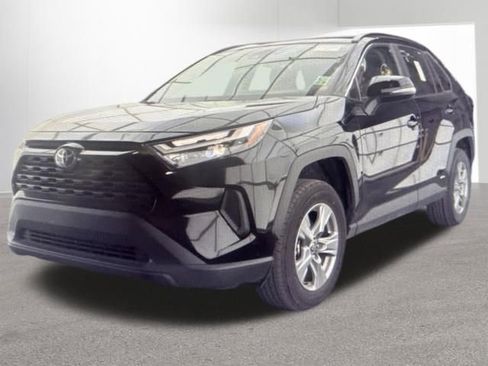 Used 2025 Toyota RAV4 XLE image 1