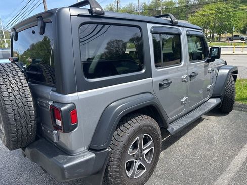 Used 2018 Jeep Wrangler Unlimited Sport S AWD/4WD image 5