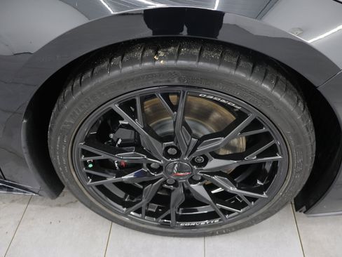 Used 2023 Chevrolet Corvette Stingray Premium Cpe w/ Z51 Performance Package image 3