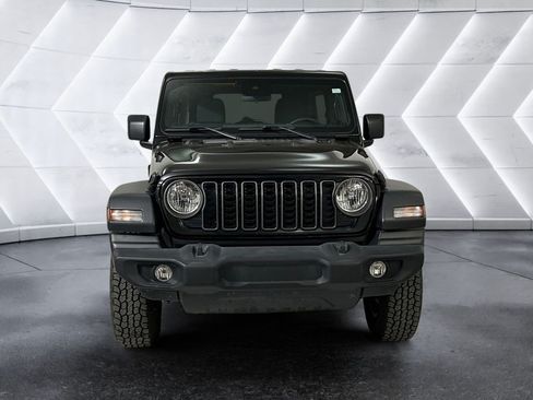 Used 2024 Jeep Wrangler Unlimited Sport AWD/4WD image 2