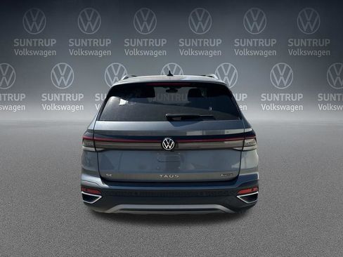 Used 2025 Volkswagen Taos SE AWD/4WD image 35