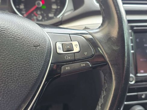 Used 2019 Volkswagen Passat 2.0T Wolfsburg w/ Wheels & Sunroof Package image 18