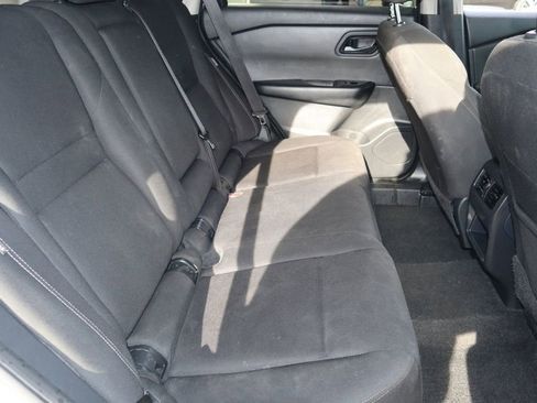 Certified 2025 Nissan Rogue S image 28