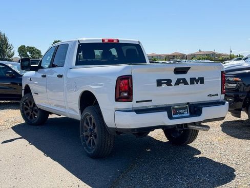 New 2026 RAM 2500 Big Horn AWD/4WD image 12