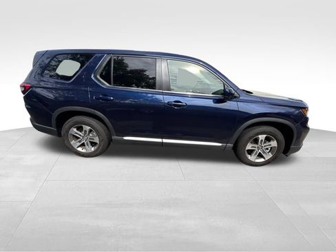 Used 2025 Honda Pilot EX-L image 7