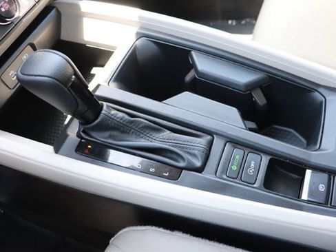 Certified 2025 Honda Accord LX image 16