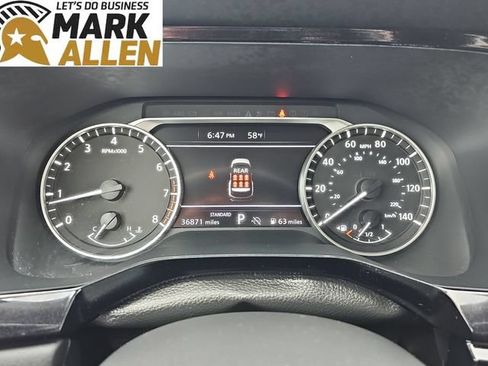 Used 2025 Nissan Pathfinder SV FWD image 11