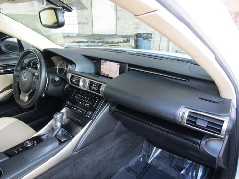 Used 2014 Lexus IS 250 AWD w/ Navigation Package image 11