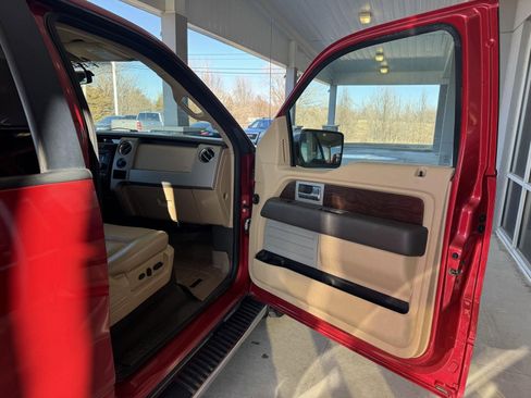 Used 2012 Ford F150 Lariat w/ Lariat Chrome Pkg image 26