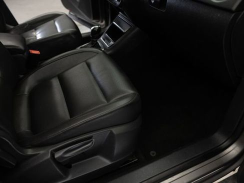 Used 2011 Volkswagen Tiguan SEL AWD/4WD image 21