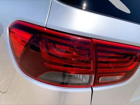 Used 2020 Kia Sorento L FWD image 32