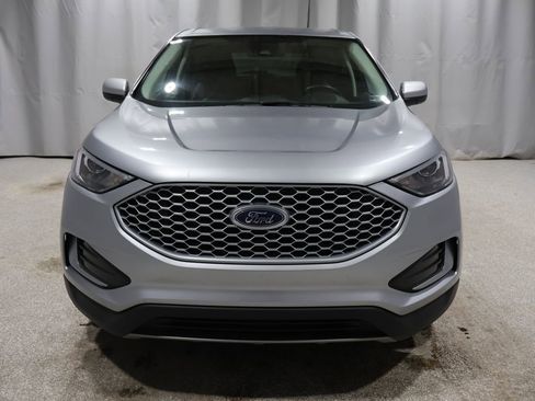 Used 2024 Ford Edge SEL image 6