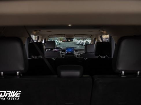 Used 2023 Ford Expedition Max XLT image 17