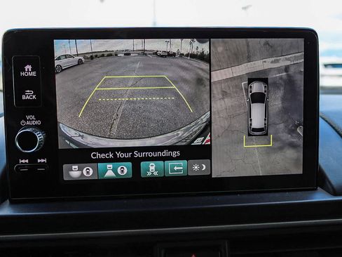 Certified 2025 Honda Pilot Black Edition image 24