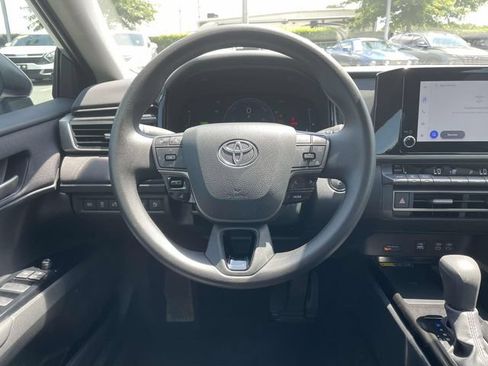 Used 2025 Toyota Camry LE w/ Convenience Package FWD image 14