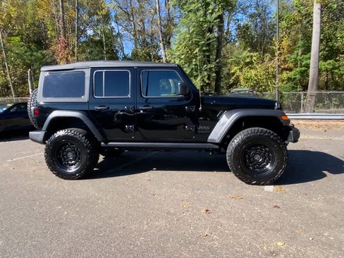 Used 2022 Jeep Wrangler Unlimited Sport image 4
