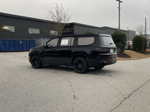 Used 2022 Jeep Grand Wagoneer Series II image 16