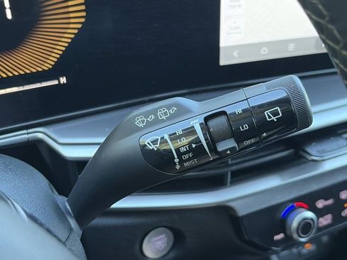 Used 2024 Kia Sorento S image 23