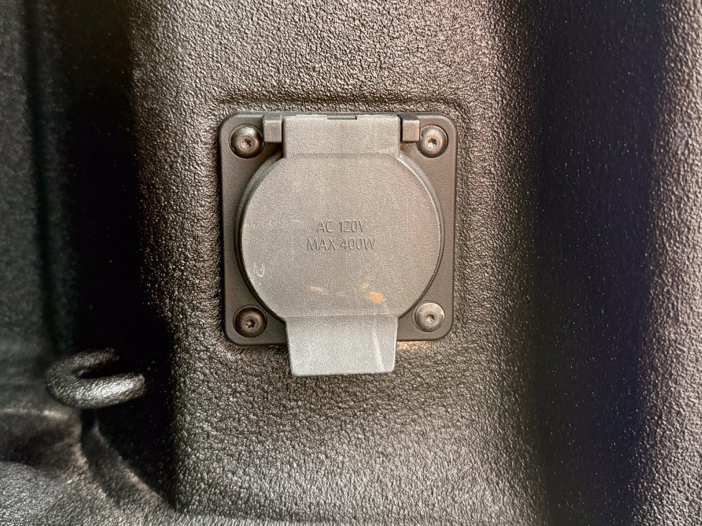 Used 2023 Chevrolet Silverado 2500 High Country AWD/4WD image 19