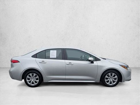 Certified 2025 Toyota Corolla LE image 4