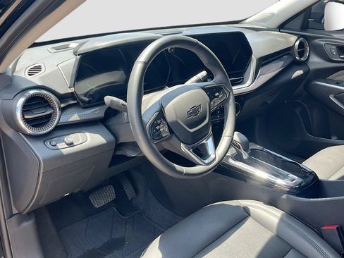 Used 2025 Chevrolet Trax ACTIV w/ Driver Confidence Package FWD image 9