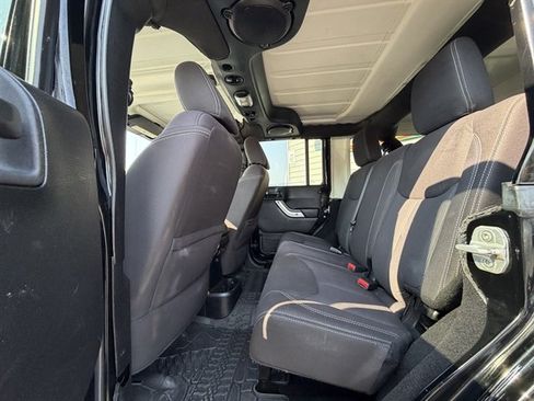 Used 2013 Jeep Wrangler Unlimited Sahara w/ Connectivity Group AWD/4WD image 49