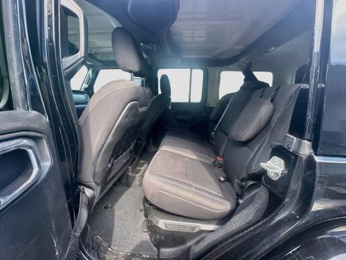Certified 2022 Jeep Wrangler Unlimited Rubicon 4xe w/ Cold Weather Group AWD/4WD image 27