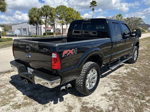 Used 2016 Ford F250 Lariat w/ Lariat Interior Package image 8