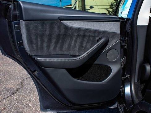 Used 2026 Tesla Model Y Long Range image 11