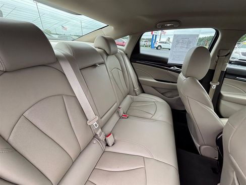 Used 2018 Buick LaCrosse Essence FWD image 20