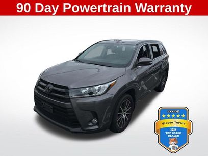 Used 2018 Toyota Highlander SE