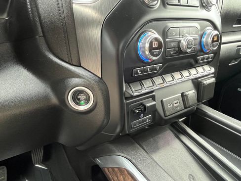 Used 2020 GMC Sierra 2500 Denali w/ Denali Ultimate Package image 30