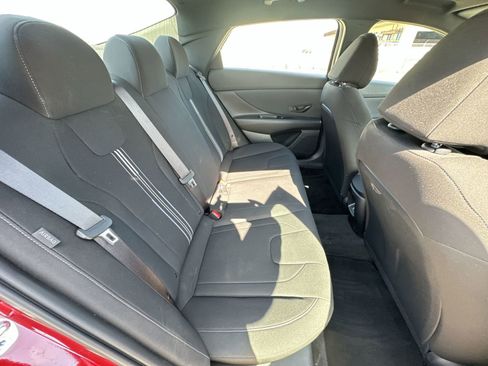 Used 2025 Hyundai Elantra Sport image 25