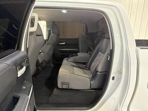 Used 2018 Toyota Tundra SR5 image 11
