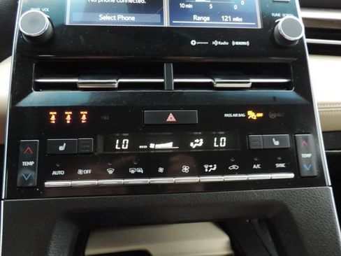 Used 2020 Toyota Avalon XLE image 24