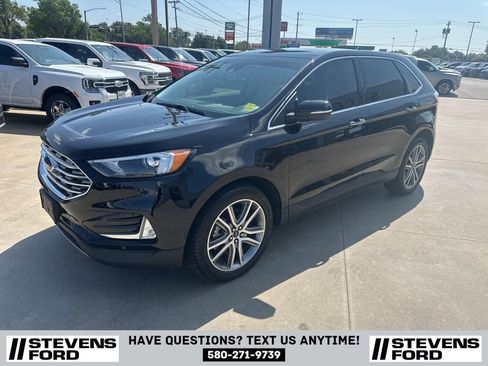 Used 2024 Ford Edge Titanium image 10