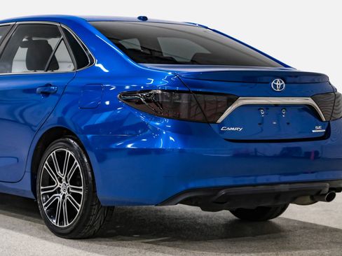 Used 2016 Toyota Camry SE image 12