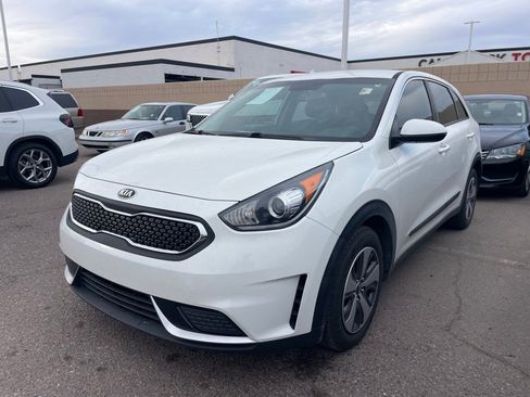 Used 2019 Kia Niro FE image 4