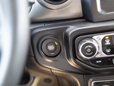 Used 2023 Jeep Wrangler Sport S image 16