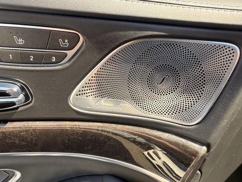 Used 2015 Mercedes-Benz S 63 AMG 4MATIC Sedan image 24