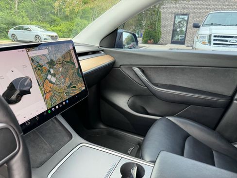 Used 2021 Tesla Model Y Performance AWD/4WD image 12