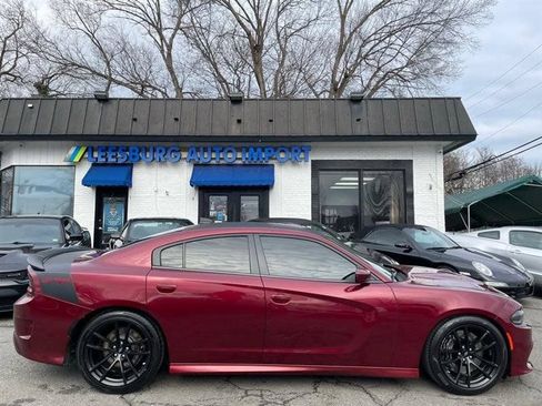 Used 2018 Dodge Charger R/T RWD image 5