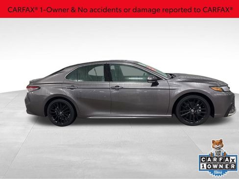 Used 2024 Toyota Camry XSE image 3